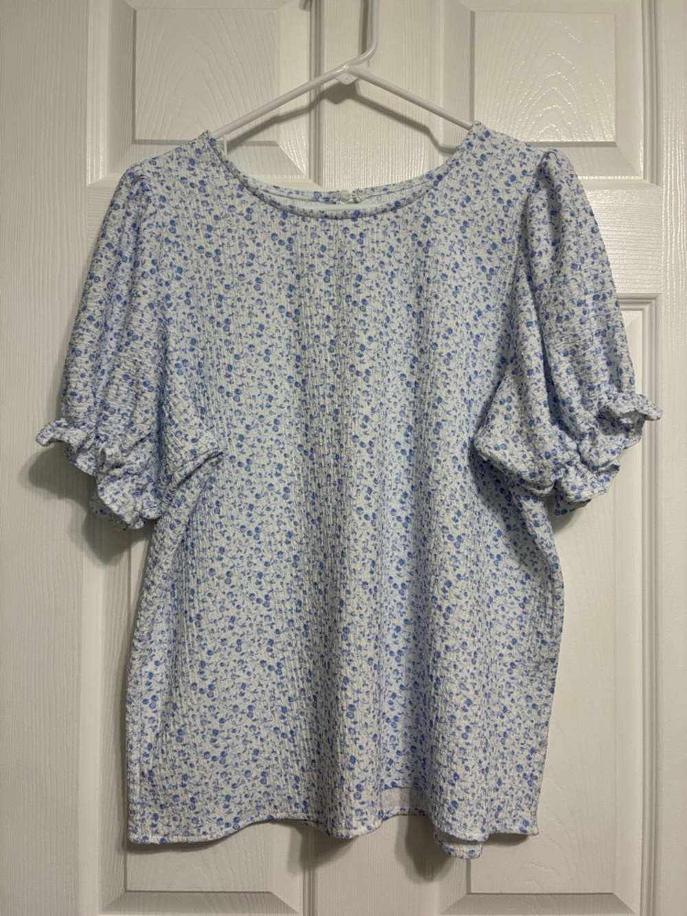Light Blue Floral Puff-Sleeve Top